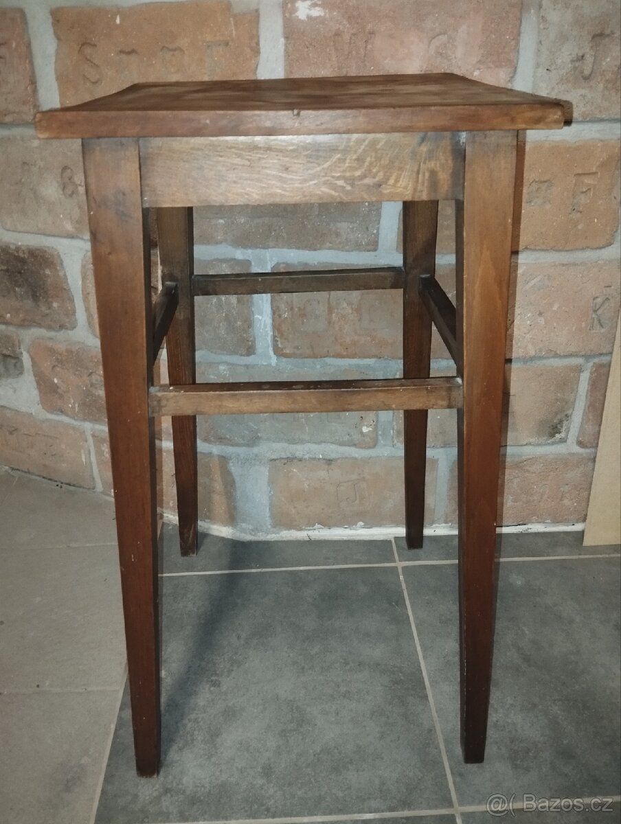 Starožitný dřevěný stoleček - 3