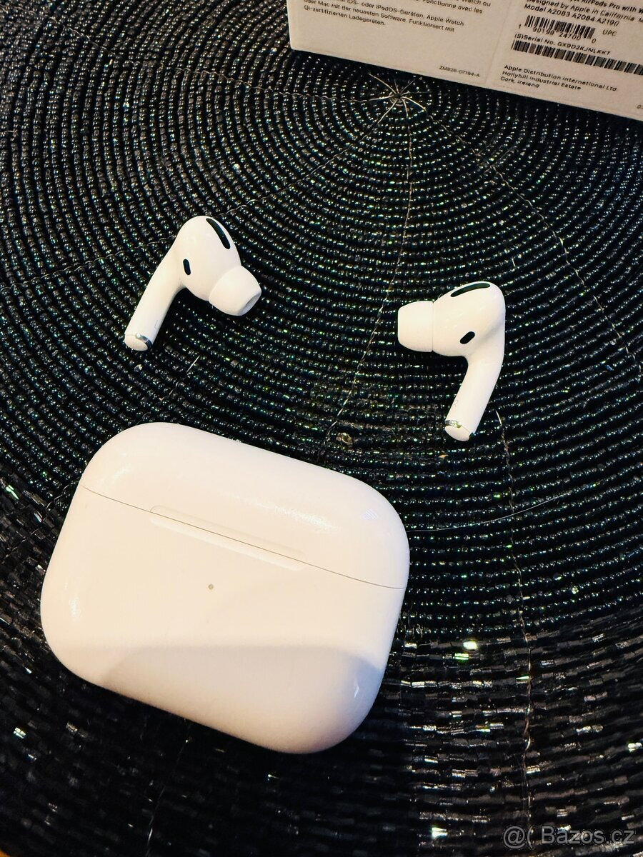 Sluchátka Apple Airpods PRO - 3