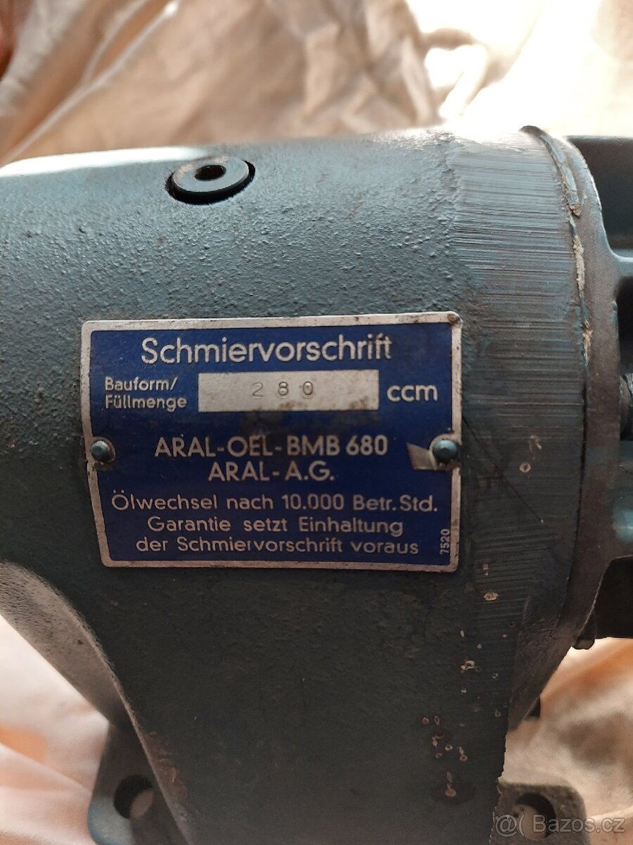 Elektro motor s převodovkou - 3