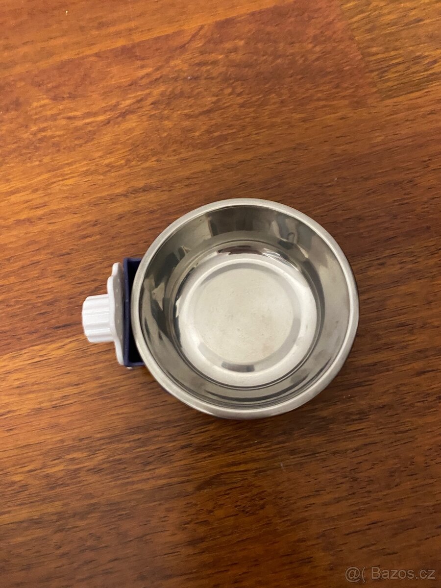 Miska s uchytem pro morce/kralika - 3