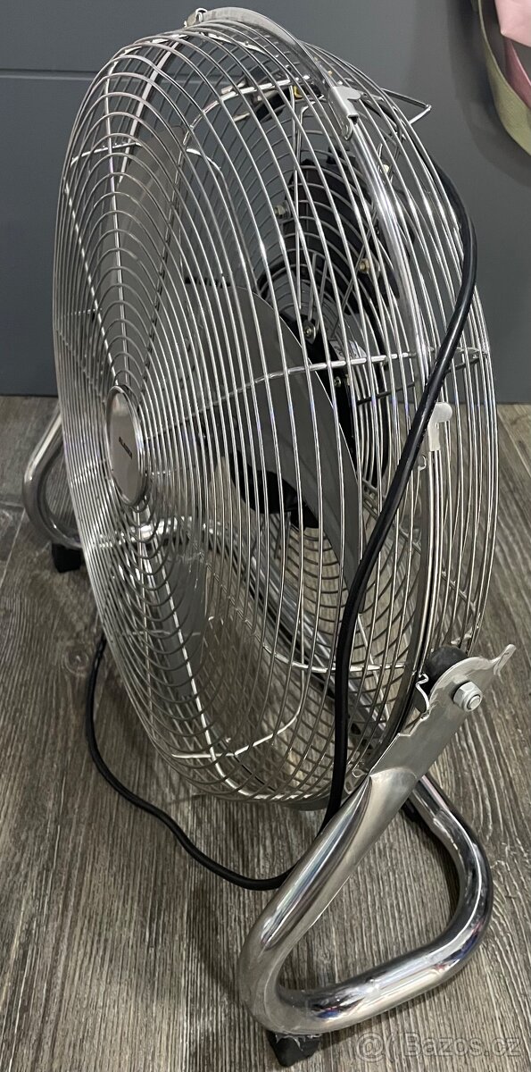 Podlahový kovový ventilátor - 3