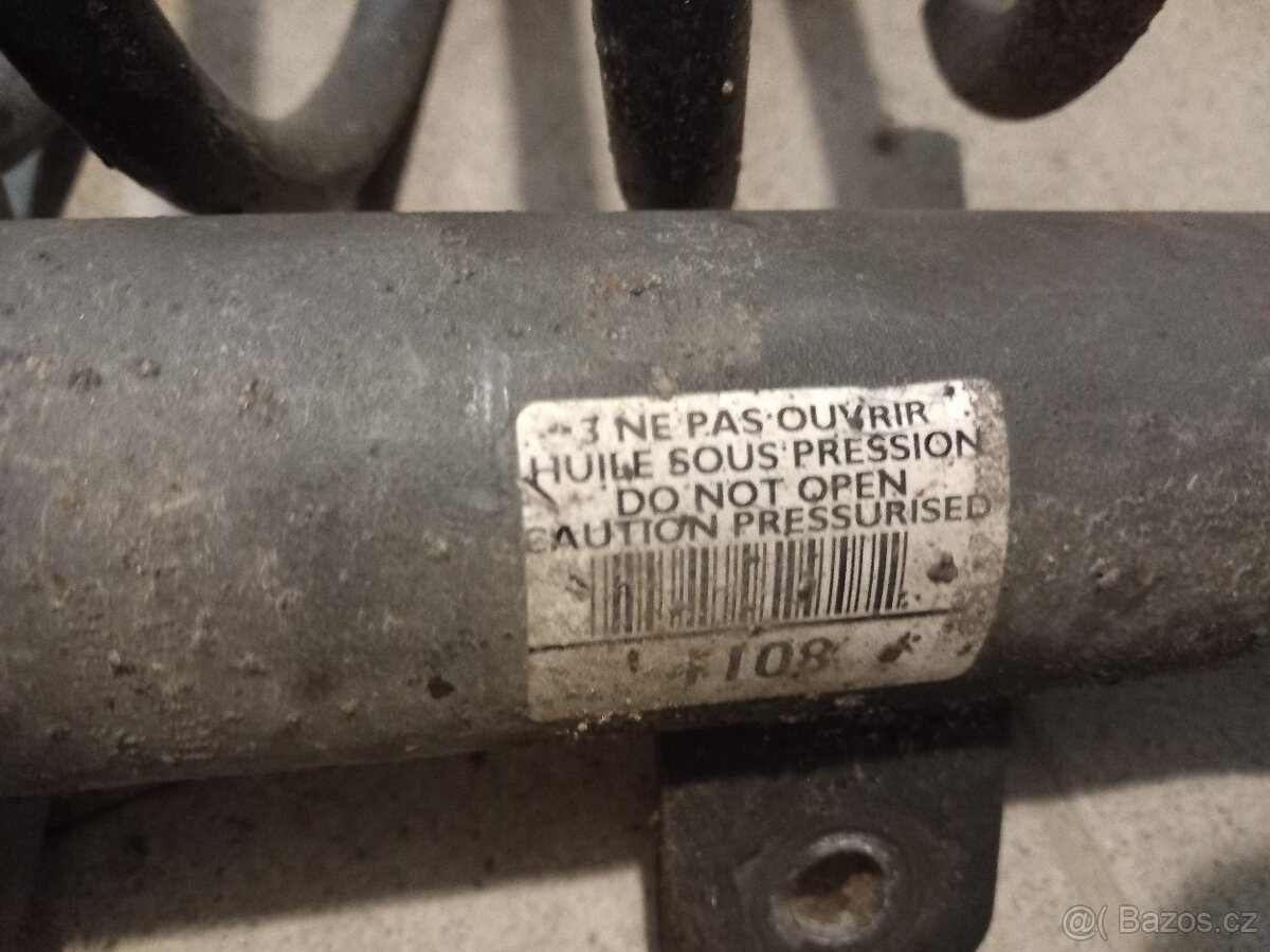 Sportovní pružiny HR + tlumiče na Peugeot 5008 - 3