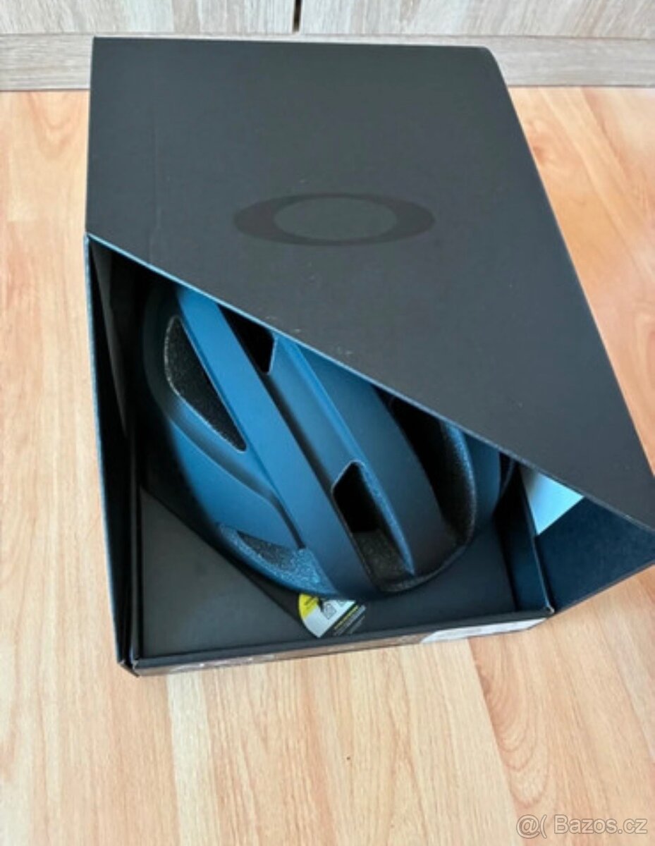 Oakley helma na kolo - 3