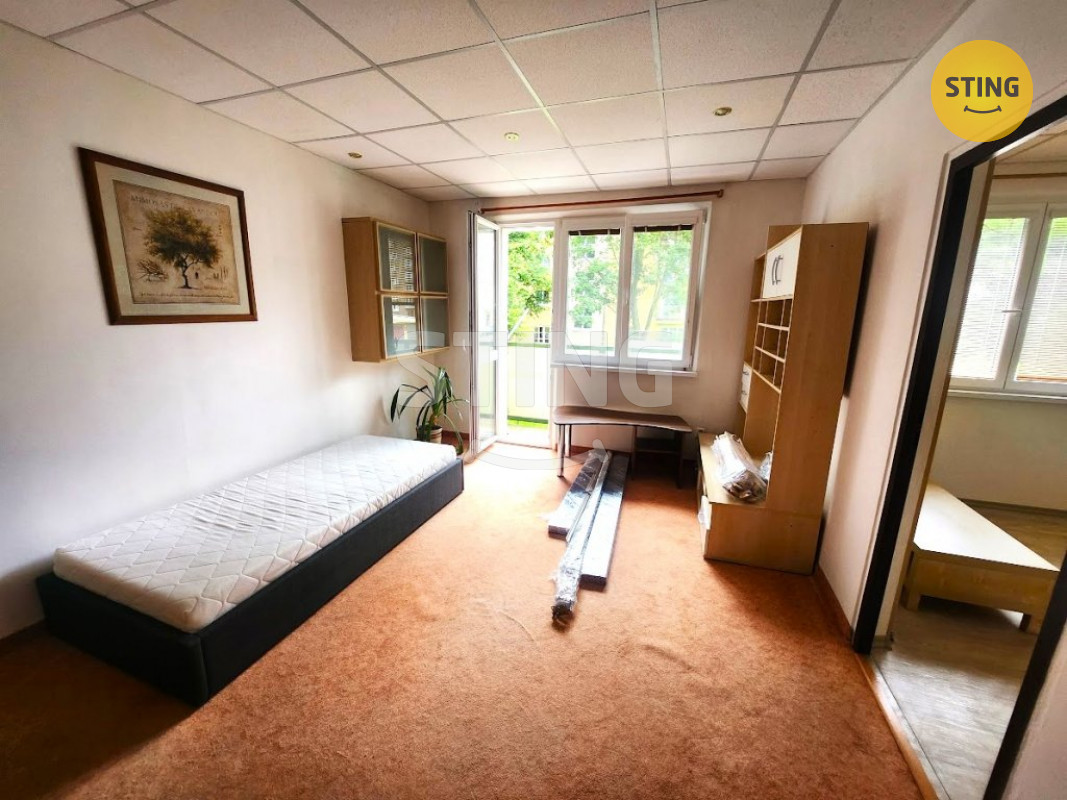 Pronájem částečně vybaveného bytu, 133121 - 3