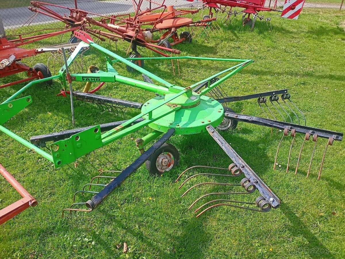 Shrnovač sena 2,5 m - 3