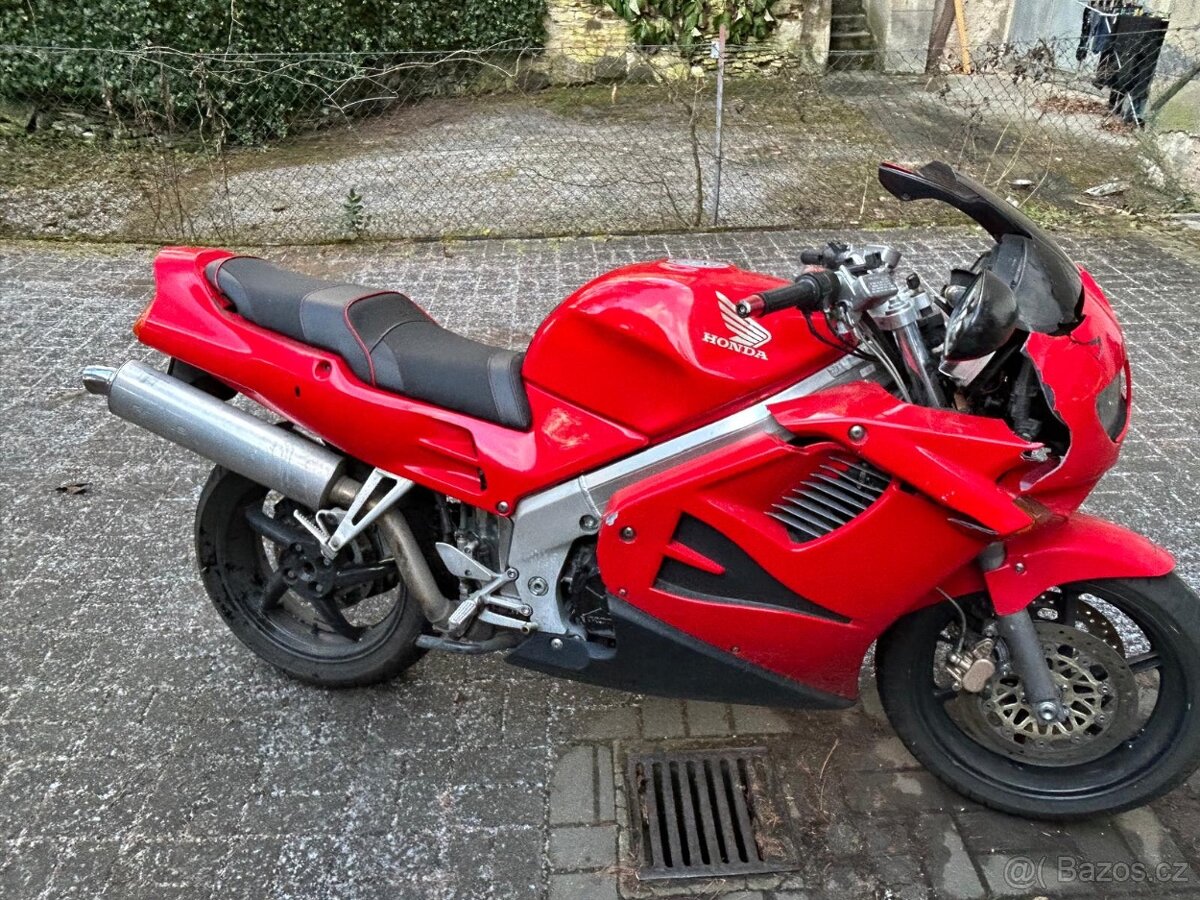 Honda VFR 750 - 3