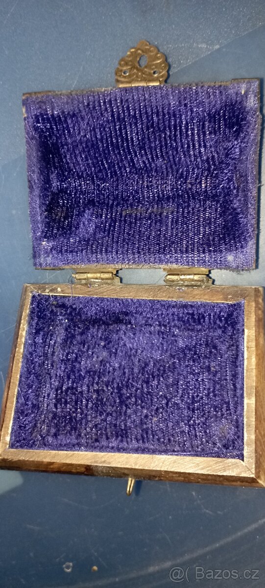 Starožitná kostěná šperkovnice - 3