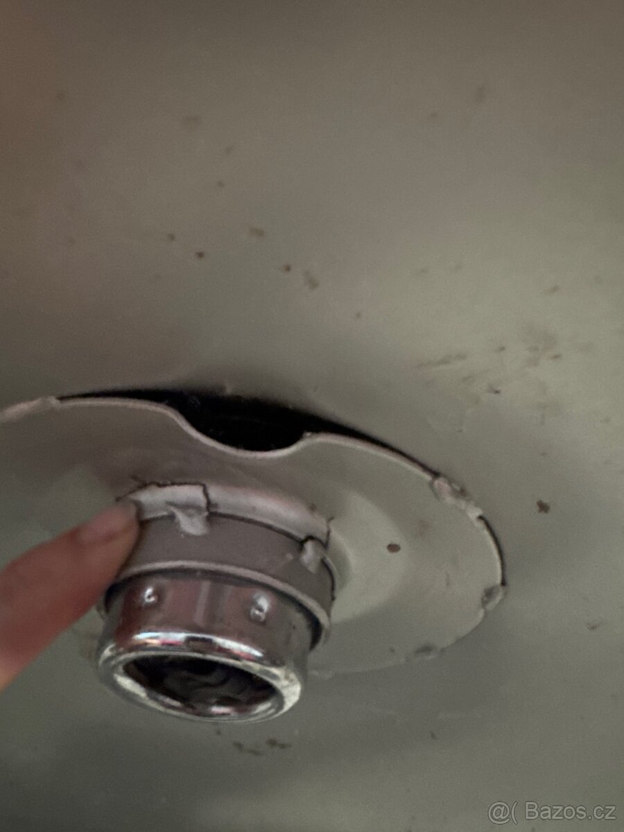 Dvě křesla eko kůže - 3