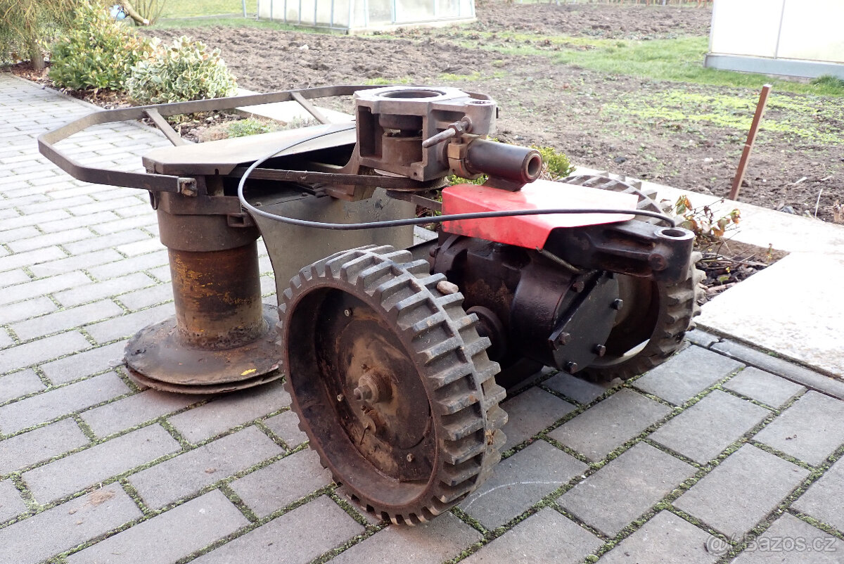 vari - dvoububnová sekačka Jikov BDR 700 + nové nože - 3
