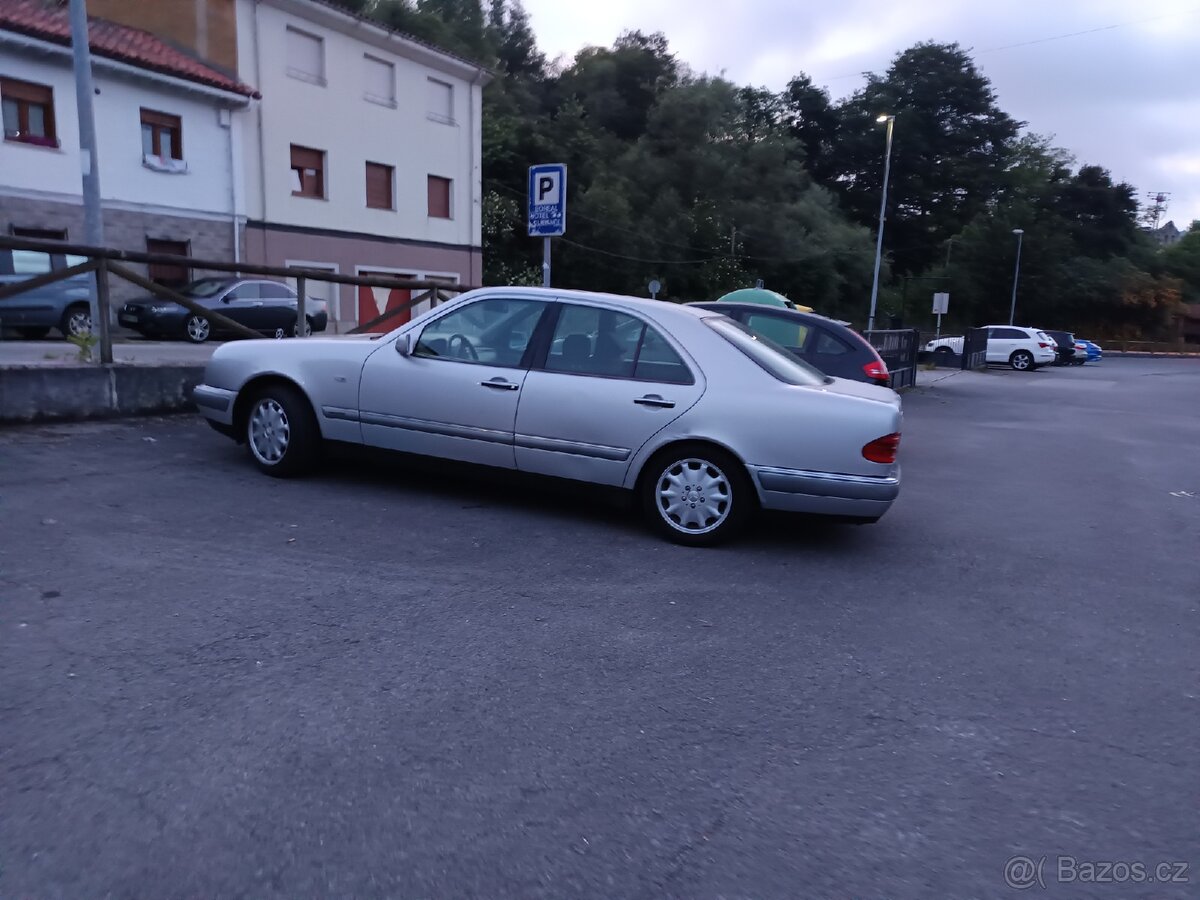 Mercedes Benz w210 - 3