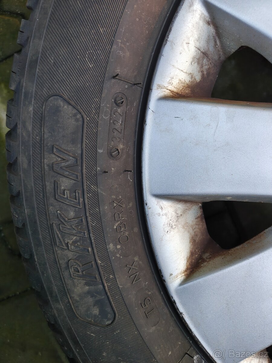 2x celoročni pneu Riken - 3