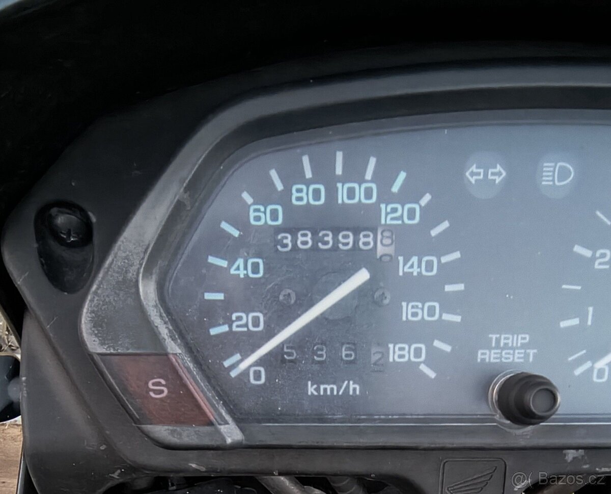 Honda NX 650 Dominator - 3