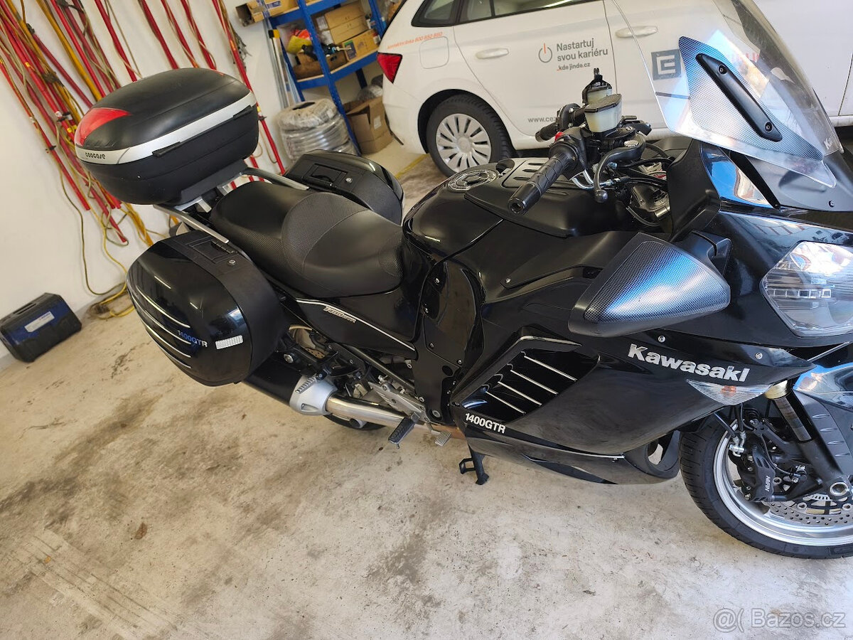 Kawasaki GTR 1400 - 3