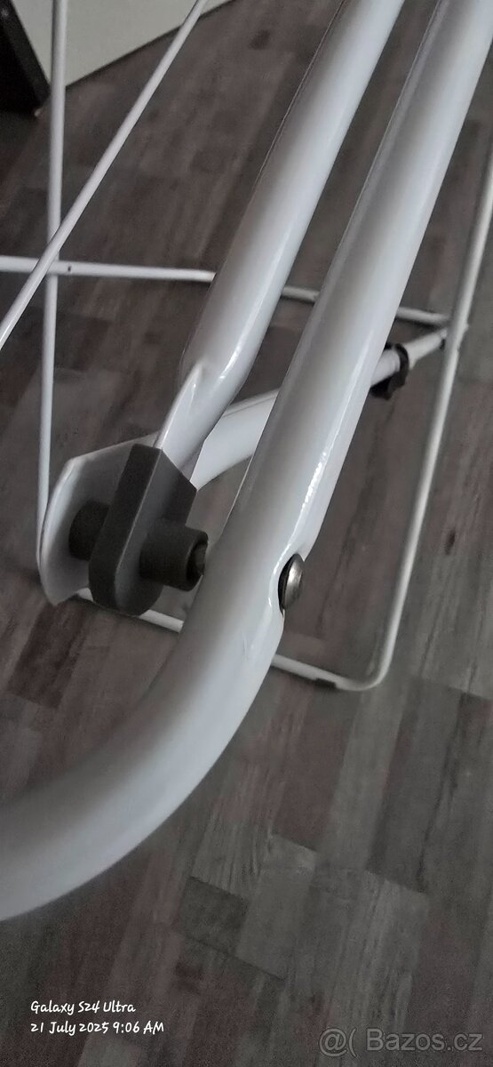Věšák na prádlo téměř nový - 3