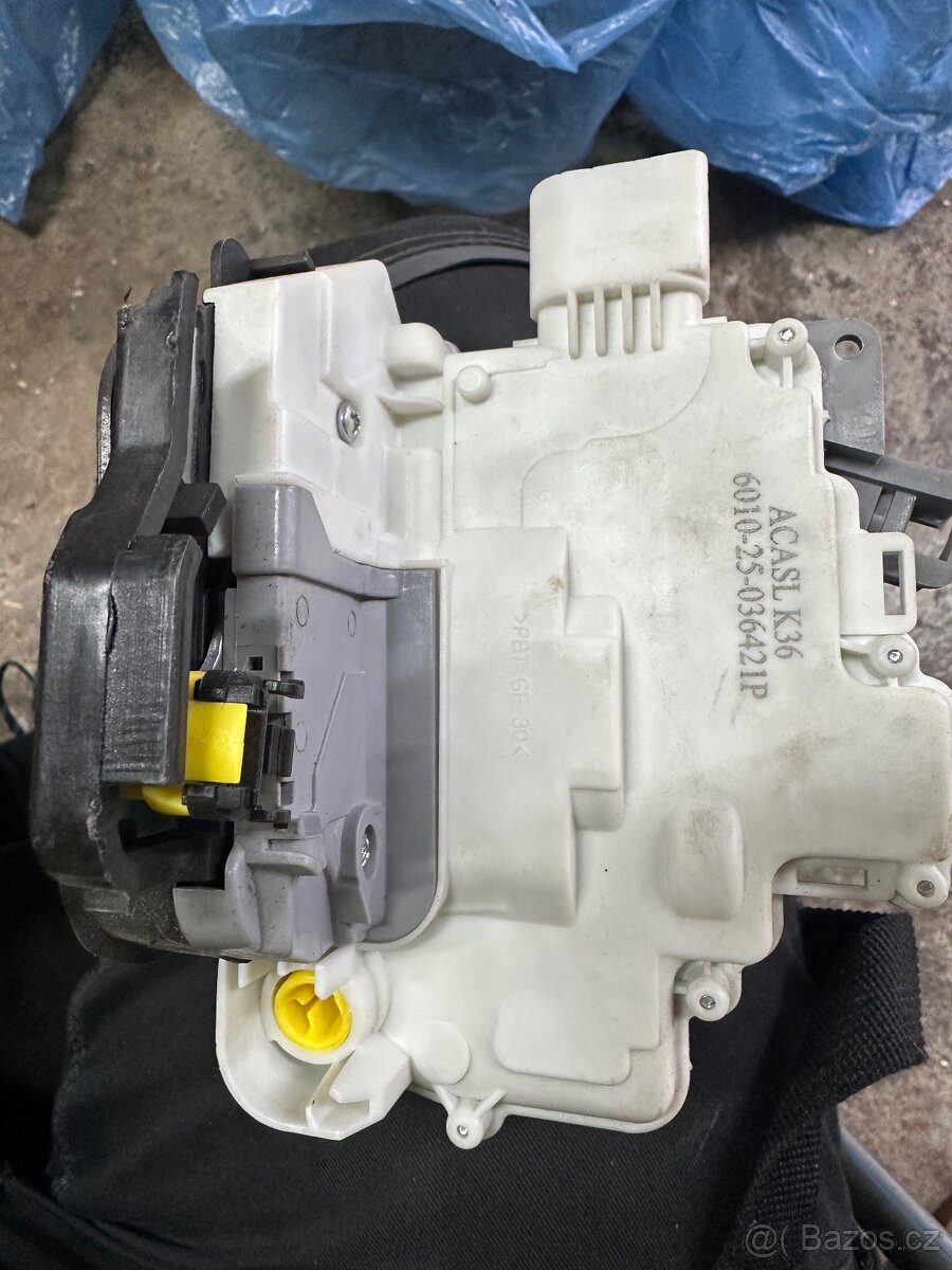 Zamek dveri ridice Audi A6 4f - 3
