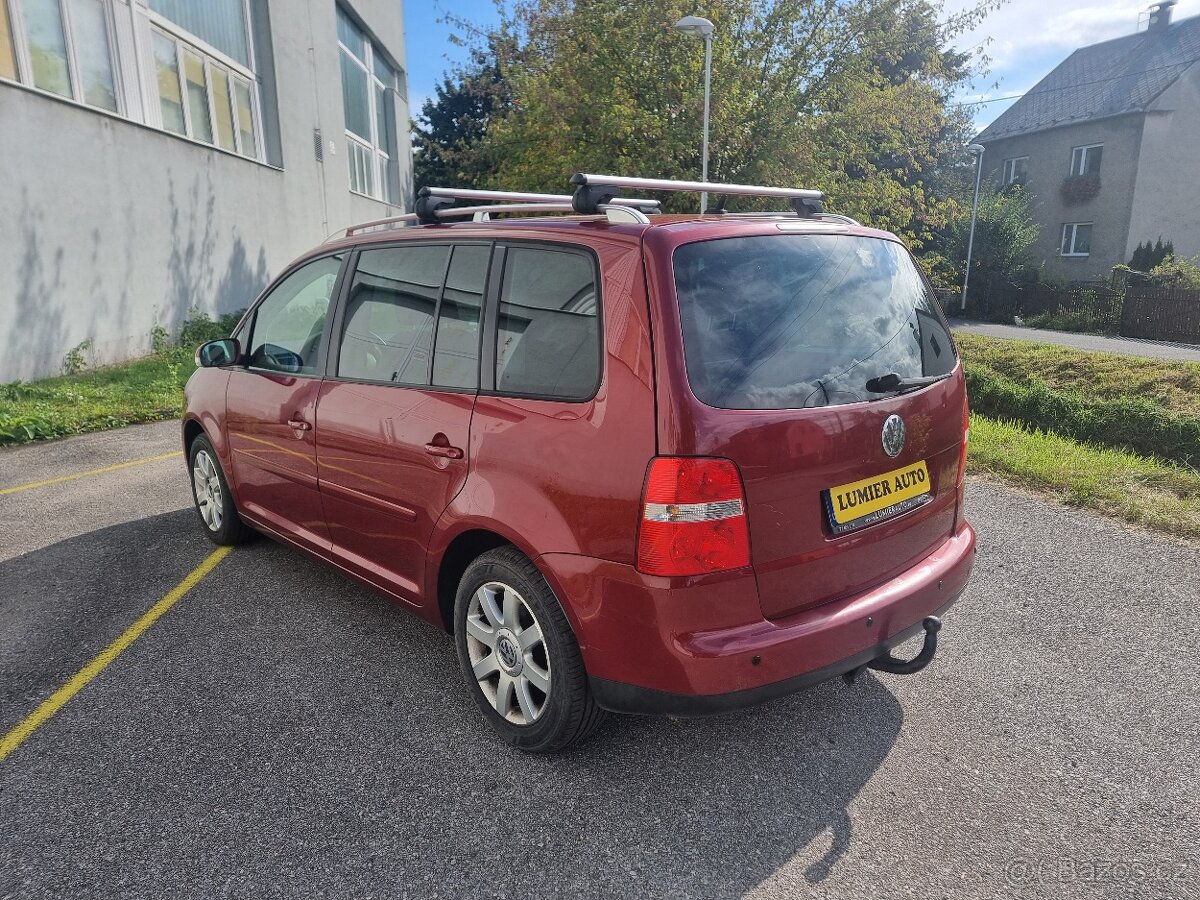 Volkswagen Touran 2.0TDI DSG - 3