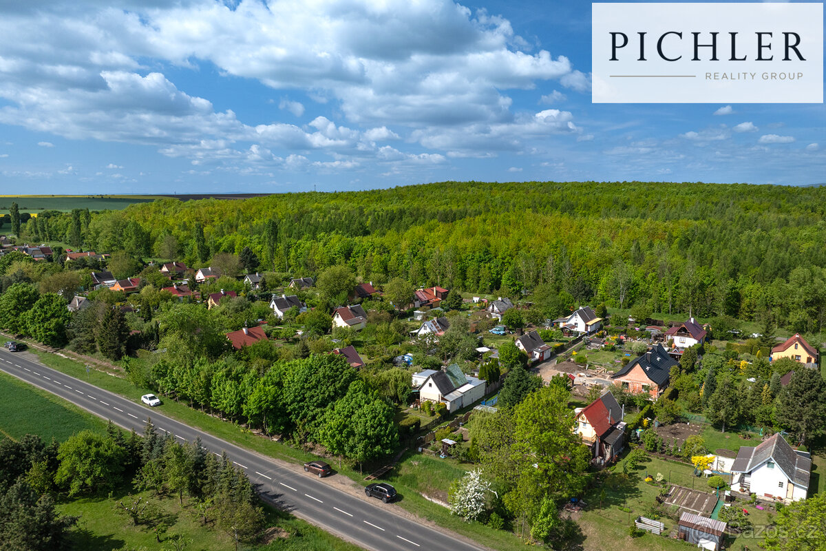 Prodej zahrady 368 m2 s patrovou zděnou chatou, Malé Březno - 3