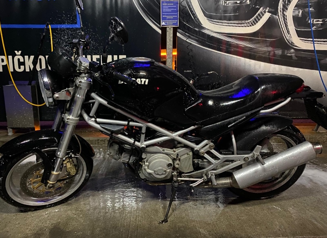 Ducati monster 600 - 3