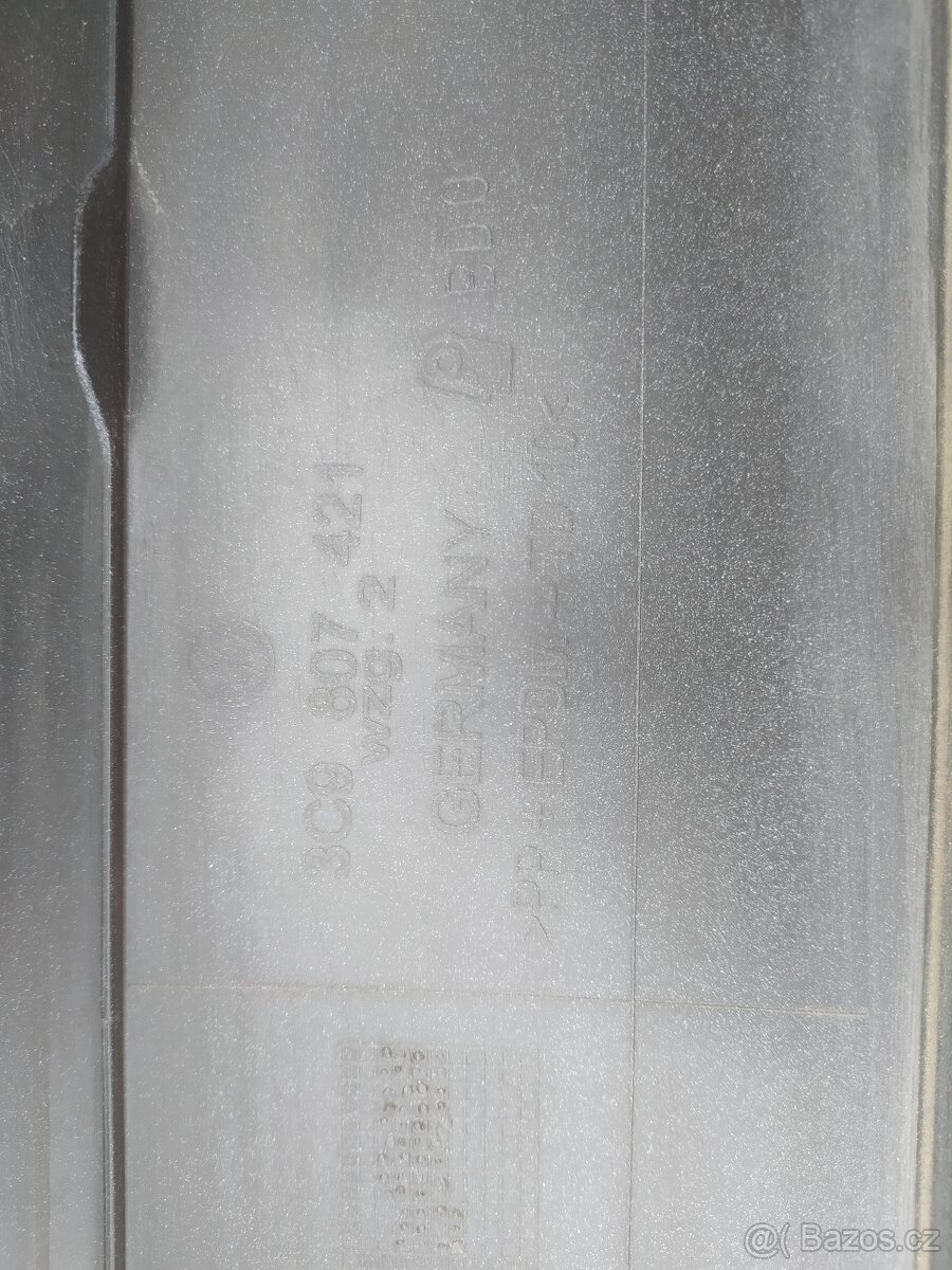 Zadní nárazník VW Passat B6 kombi - 3