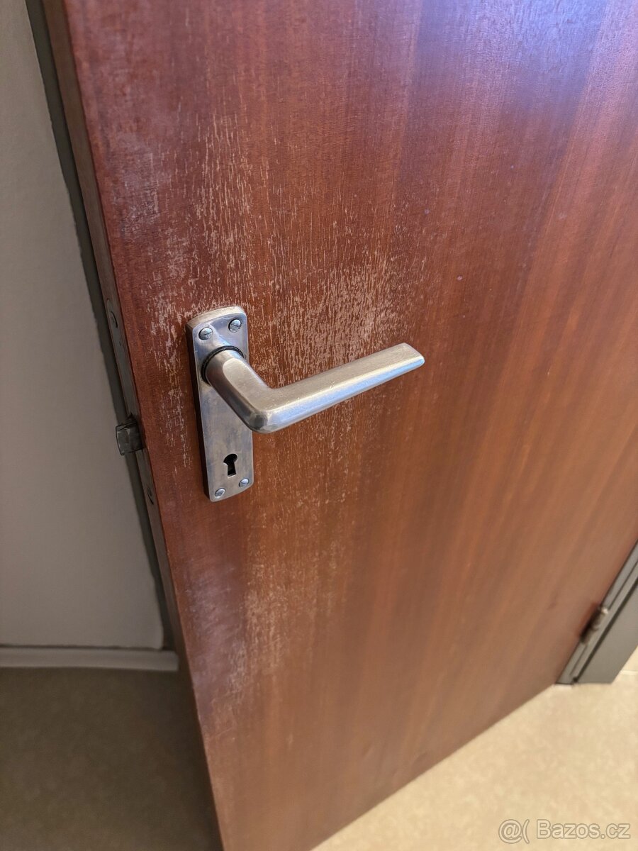 KOUPÍM - zámek z původních vnitřních panelákových dveří - 3
