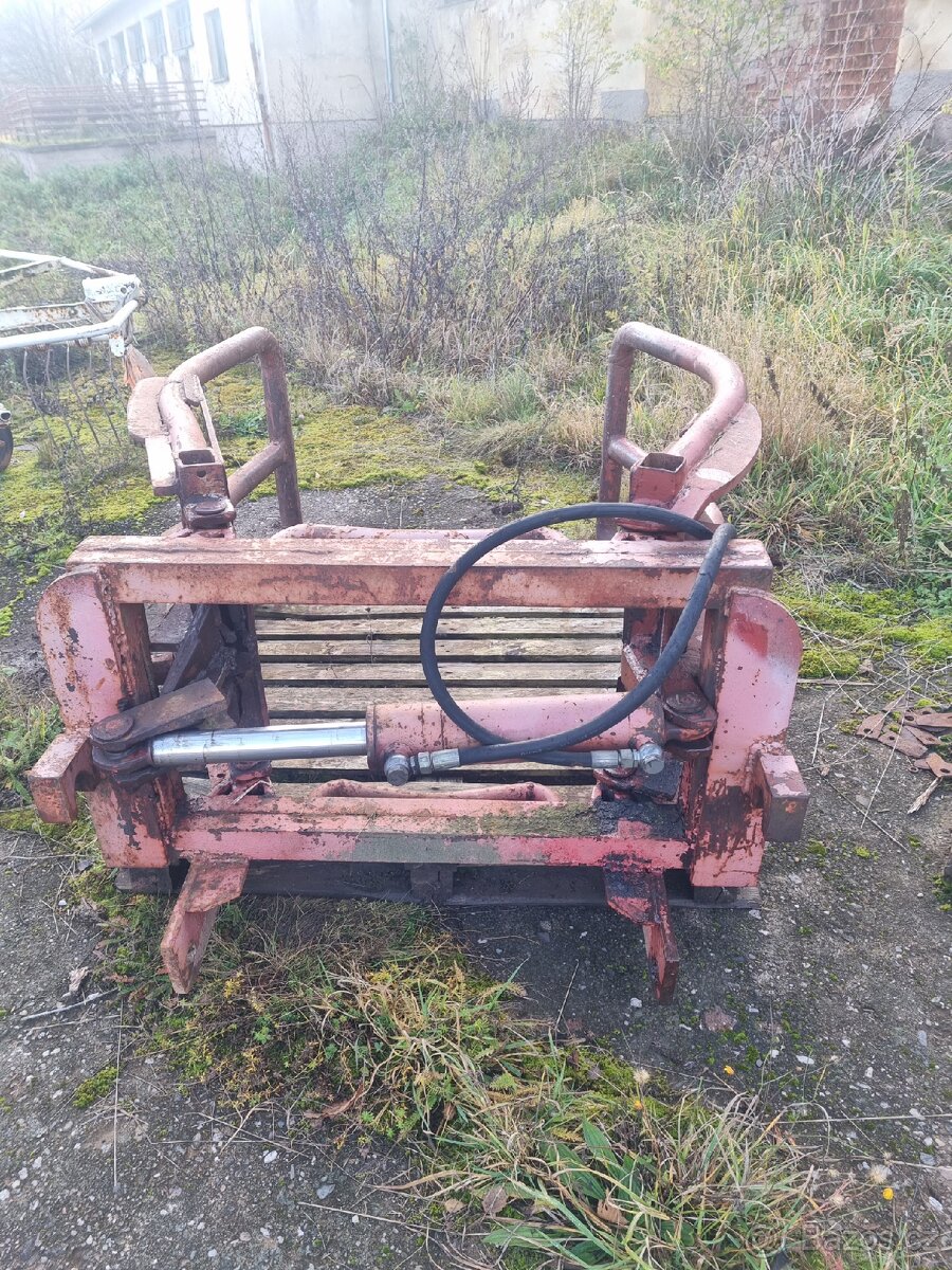 Klešťe na kulaté baliky - 3