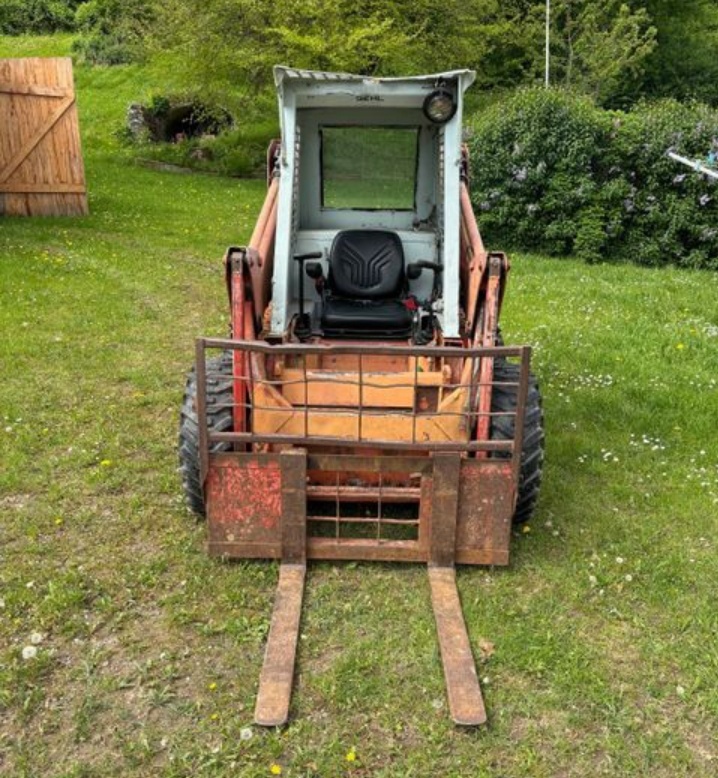 Smykový nakladač - 3