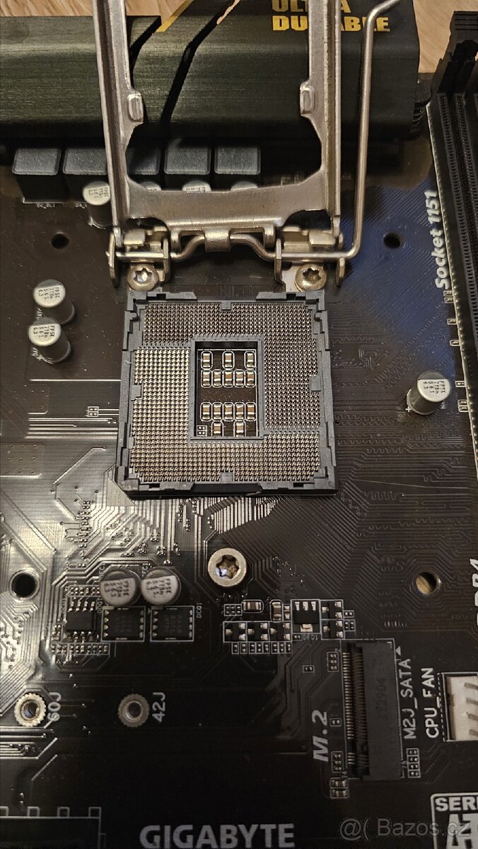 Gigabyte H110-D3S + intel G3930 - 3