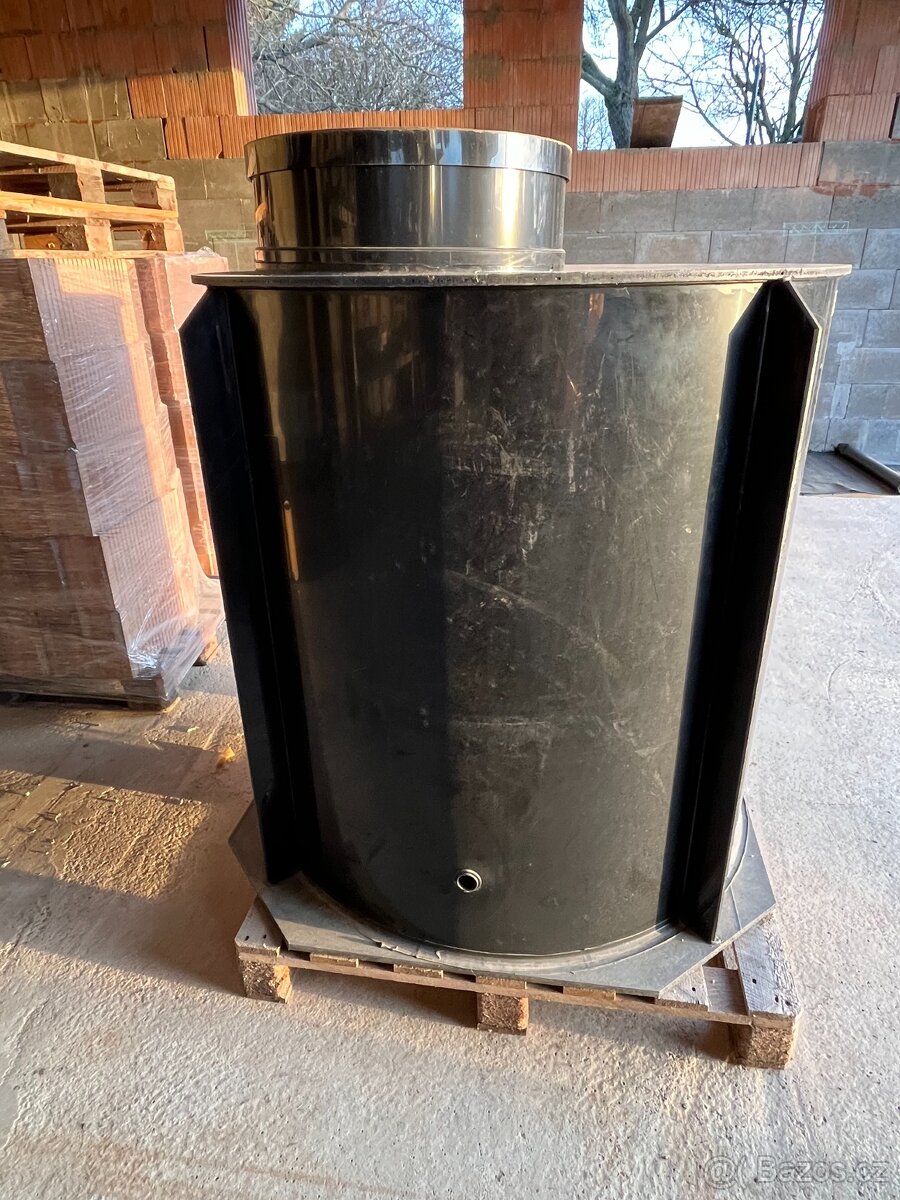 Prodám vodoměrnou šachtu - 3