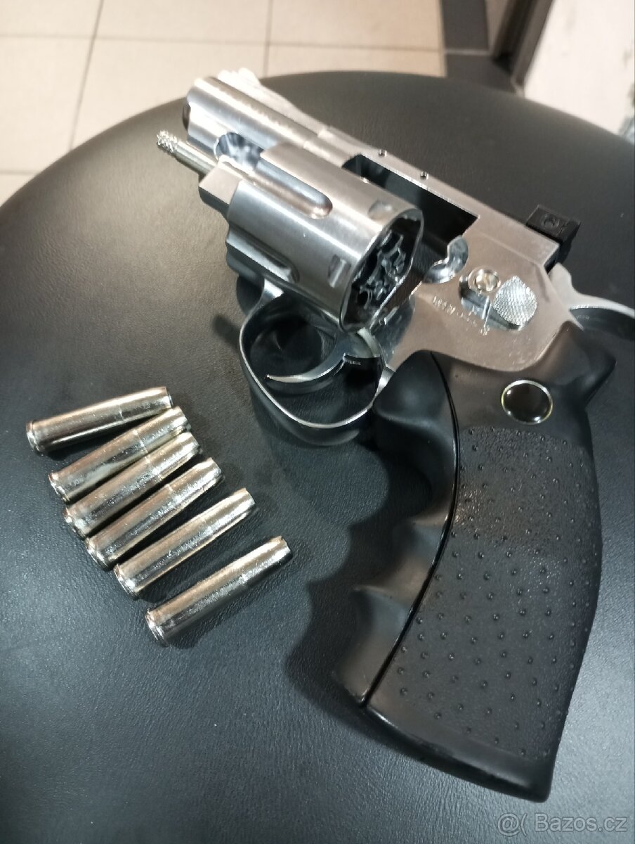 Prodám vzduchovou pistoli colt Legends s25 - 3