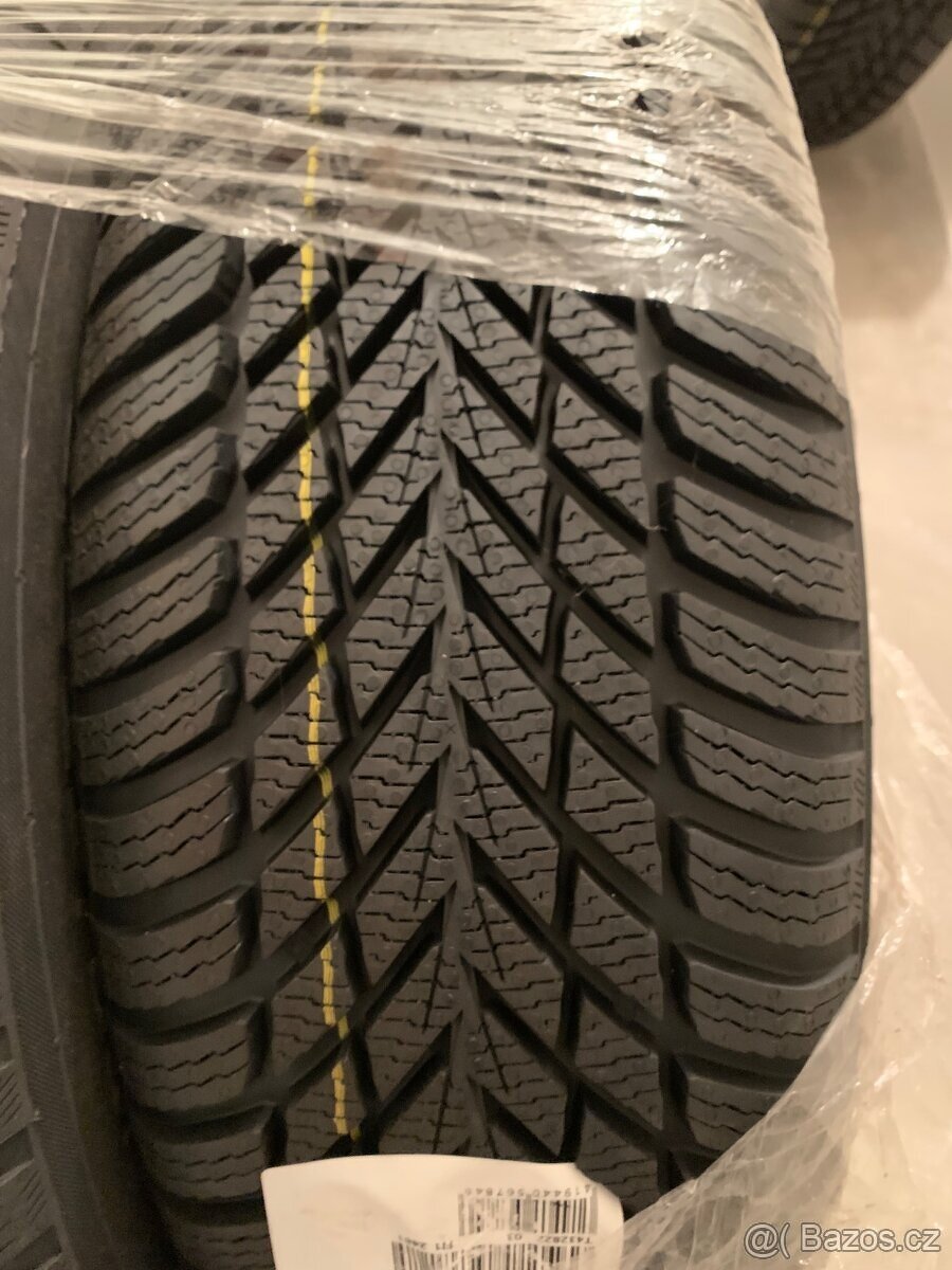 4x Nové zimní 15" pneu Nokian Snowproof 2 195/65 R15 záruka - 3