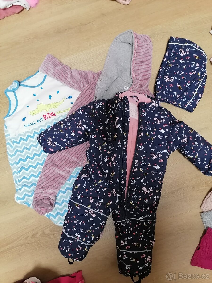 Balík dívčího oblečení vel. 74 - 3