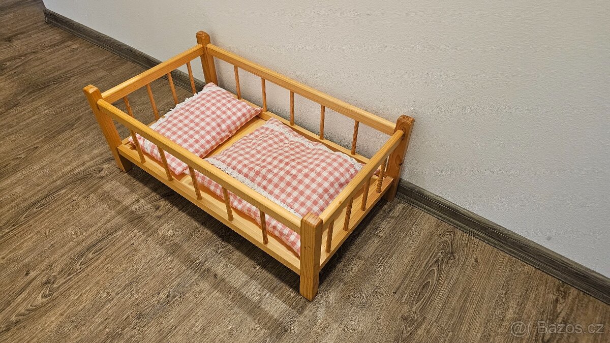 Dřevěná postýlka pro panenku - 3