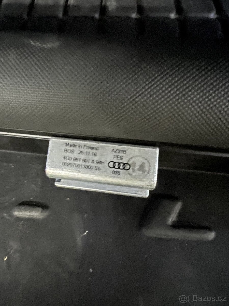 Audi originalní síťová přepážka - 3