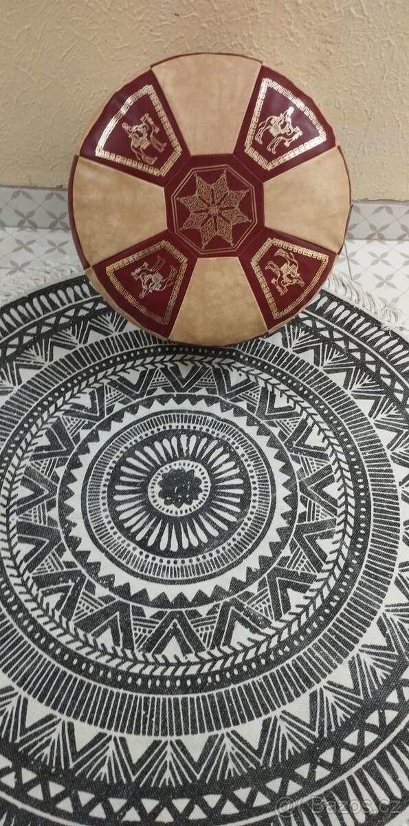 Starý taburet 32x48 cm včetně koberce 130 cm průměr. - 3