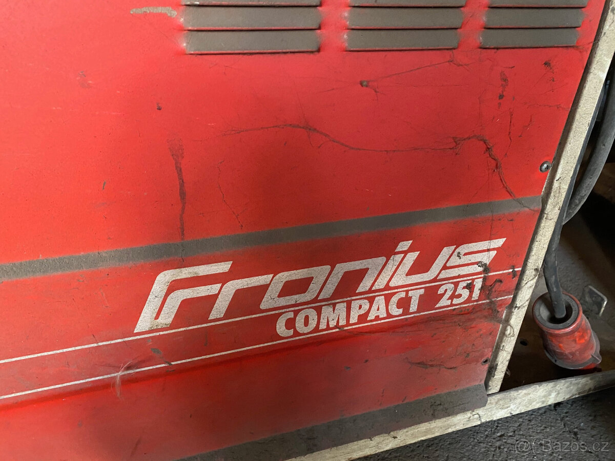 Svářečka Fronius Compact 251 - 3