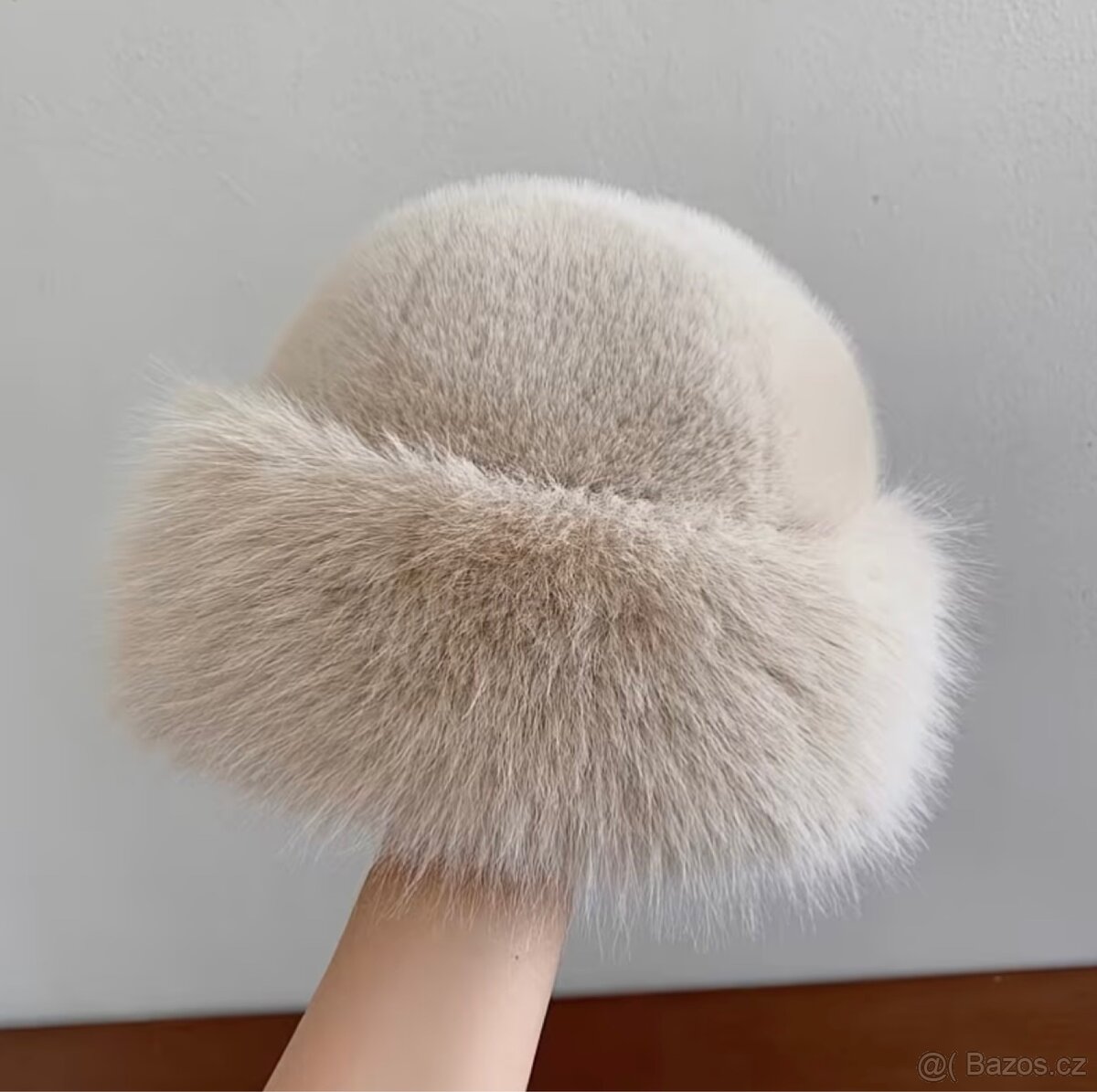 Zimní čepice z umělé kožešiny - 3
