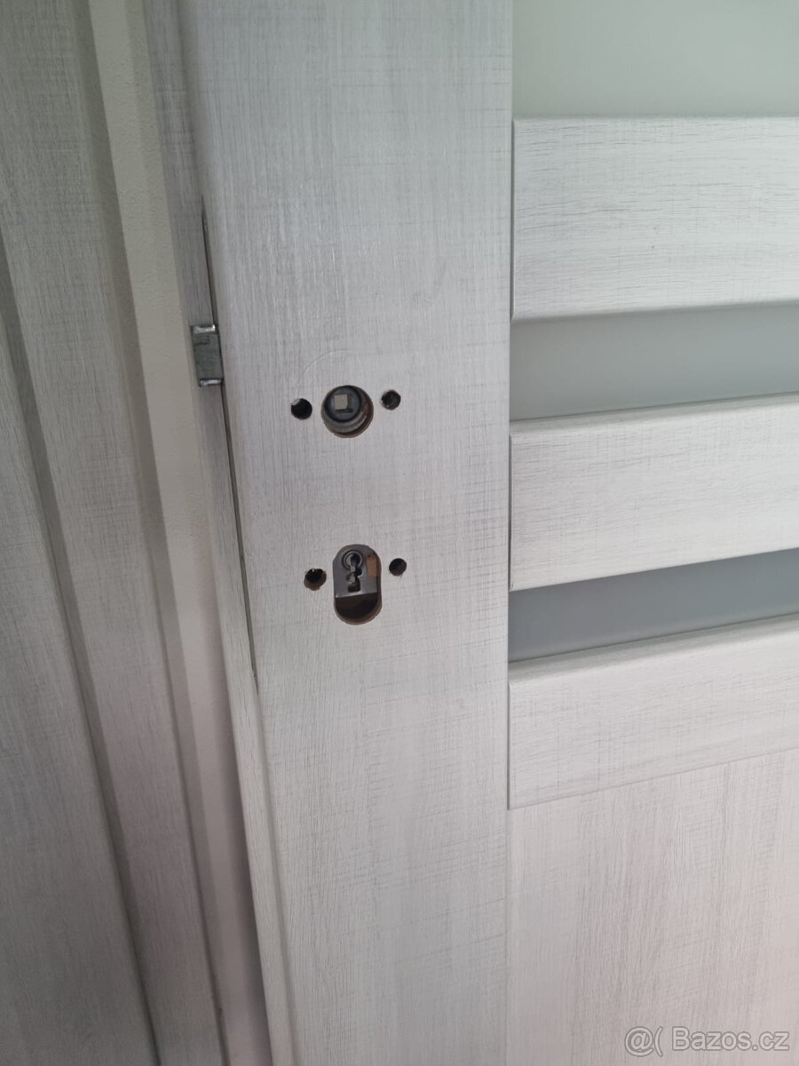 Prodám dveře MADERA 5 levé - 3