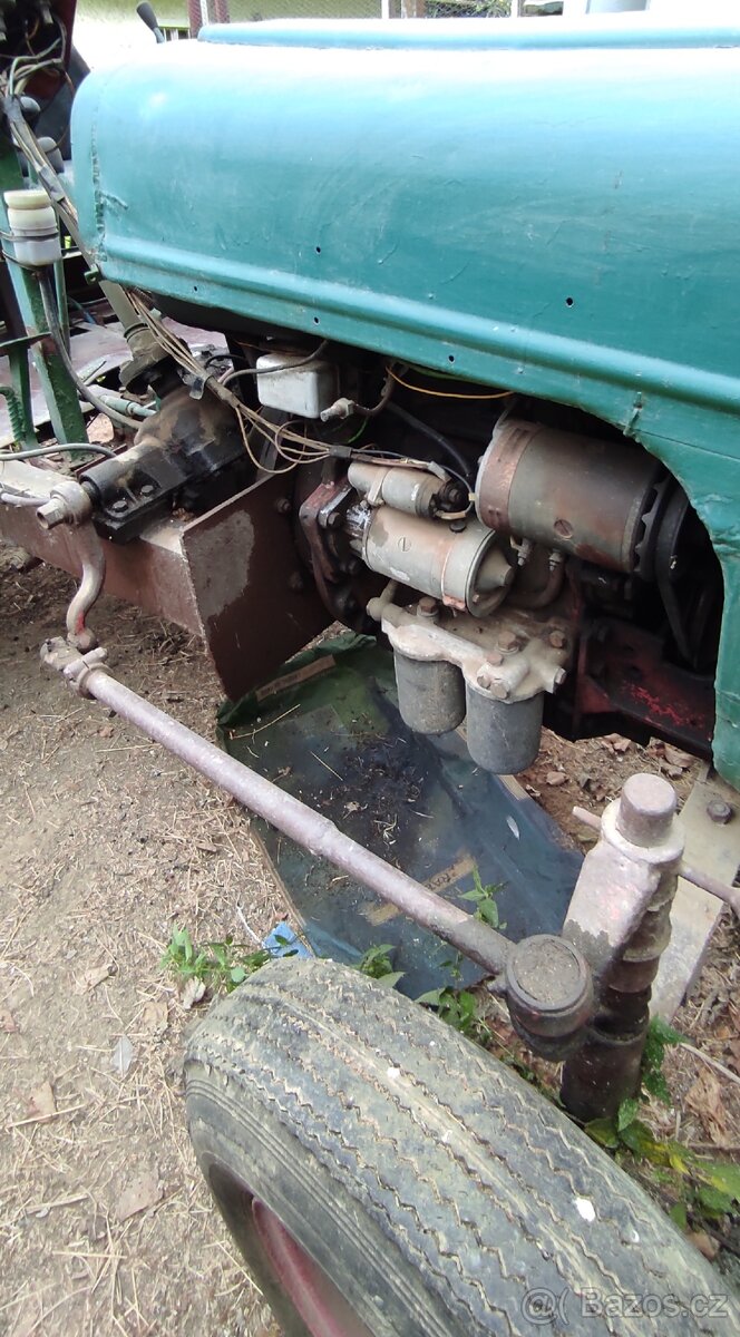 Traktor s motorem ZETOR 25 - 3