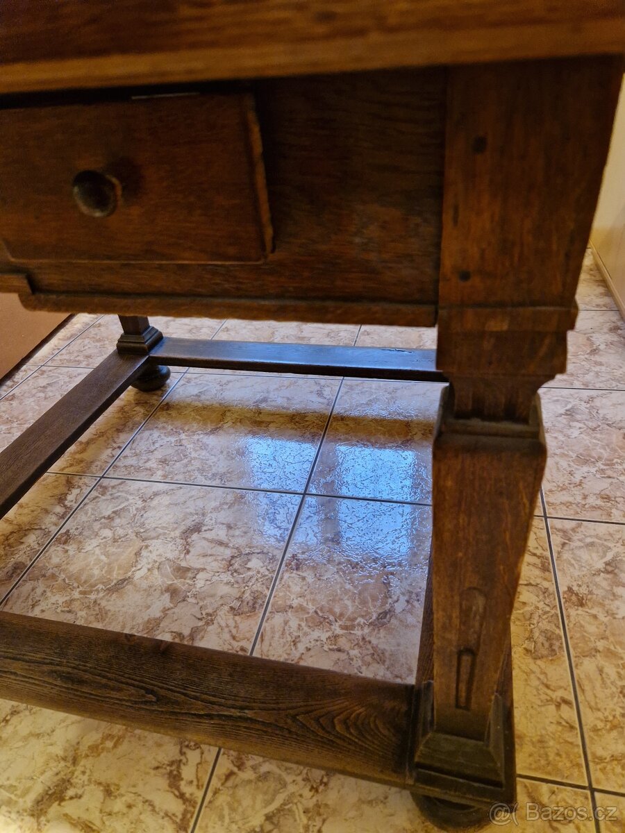 Starožitný stůl - 3
