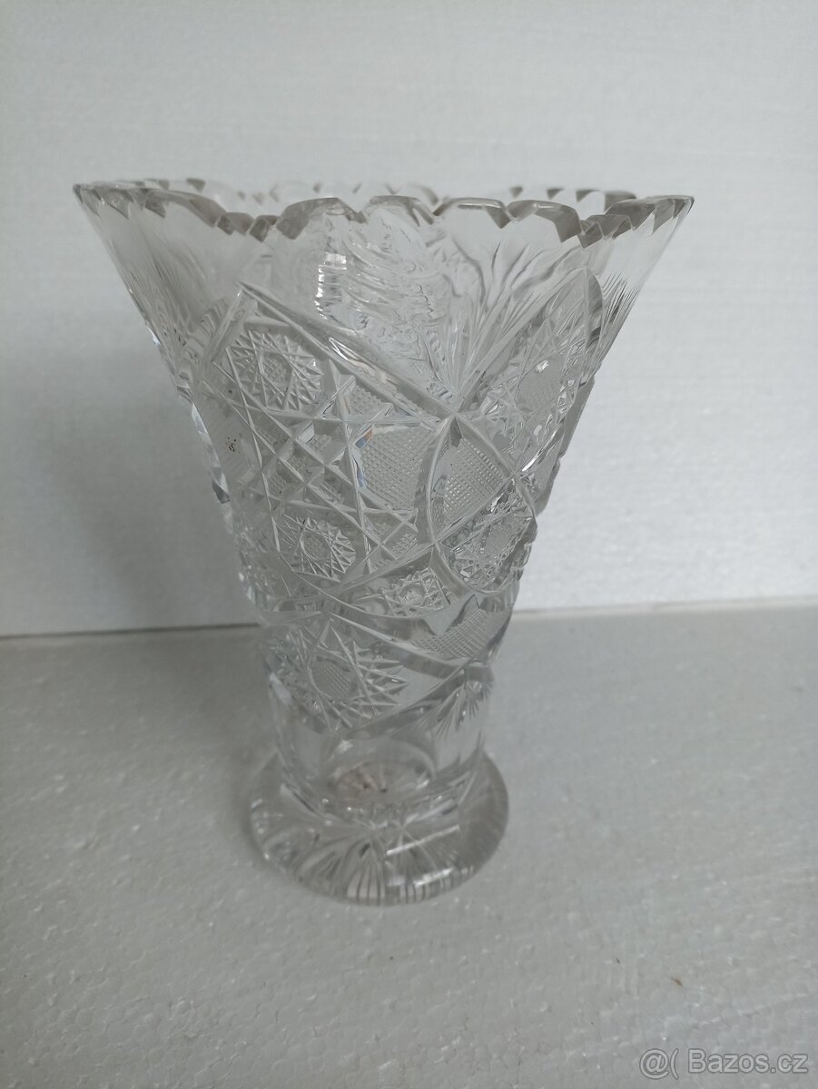 Broušená váza - 3