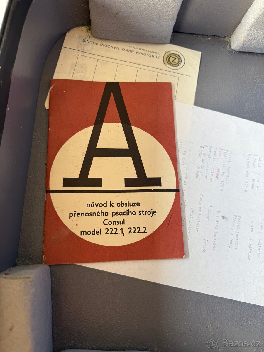 Psací stroj Consul - 3