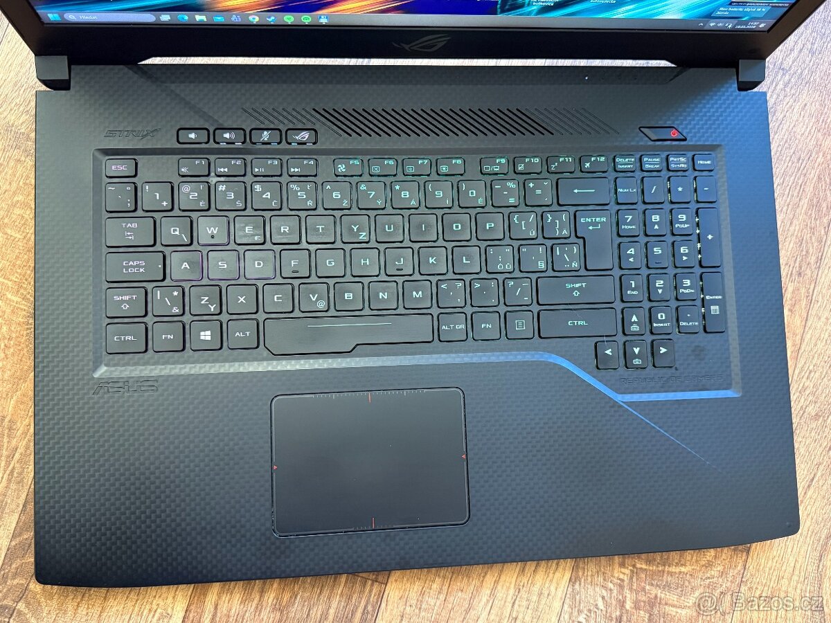 Herní Asus ROG Strix GL703GE 17"/i7/m2 1TB /16GB/GTX1050ti - 3
