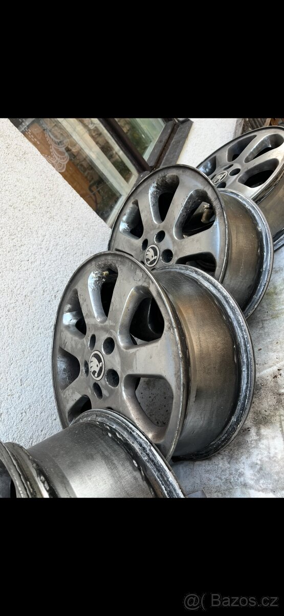 Prodám alu kola rozteč 5x100 - 3