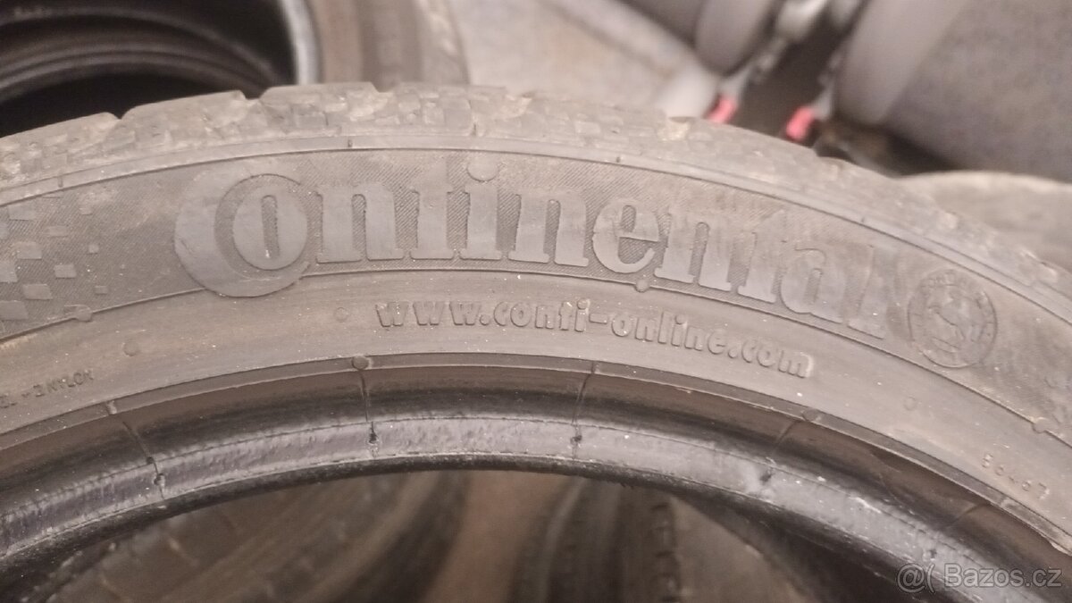 Continental 225/45/17 - 3