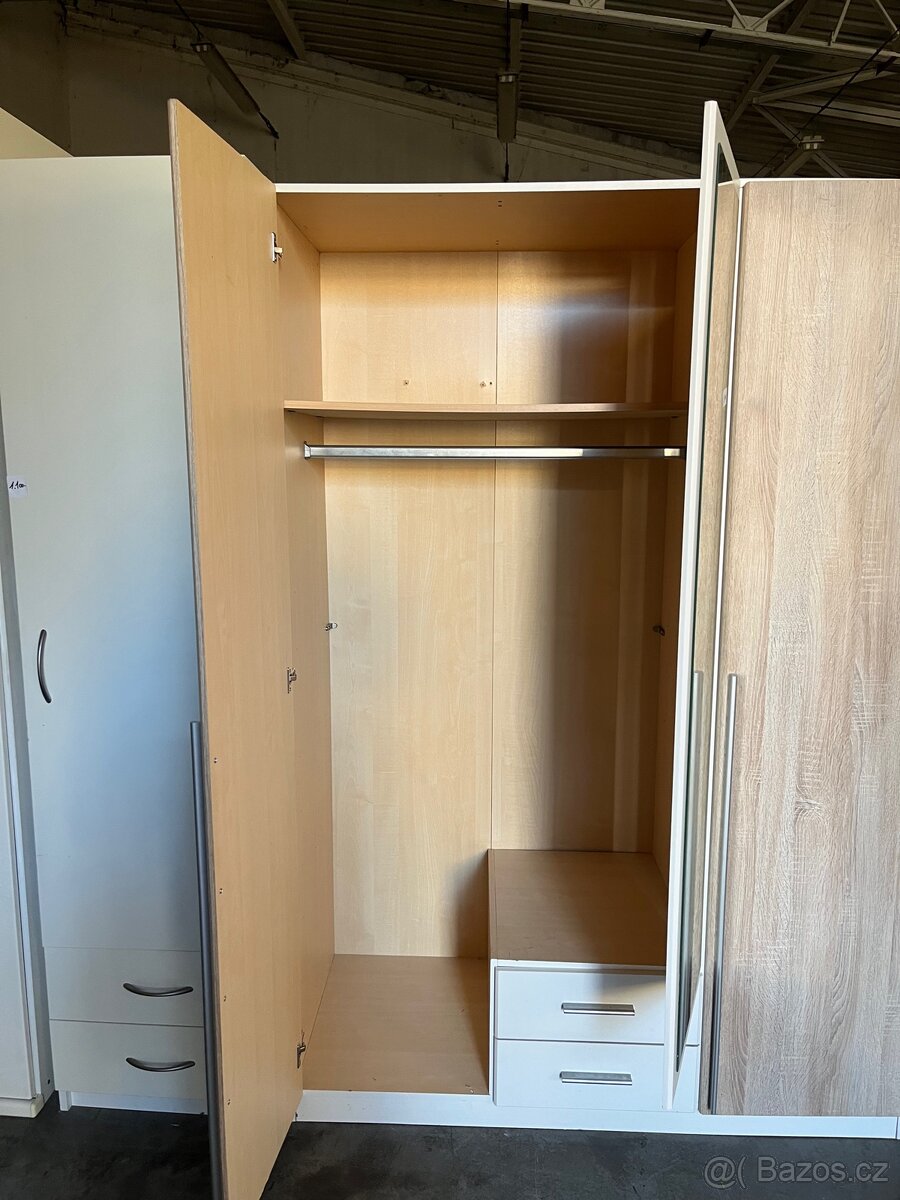 Skříň - 3