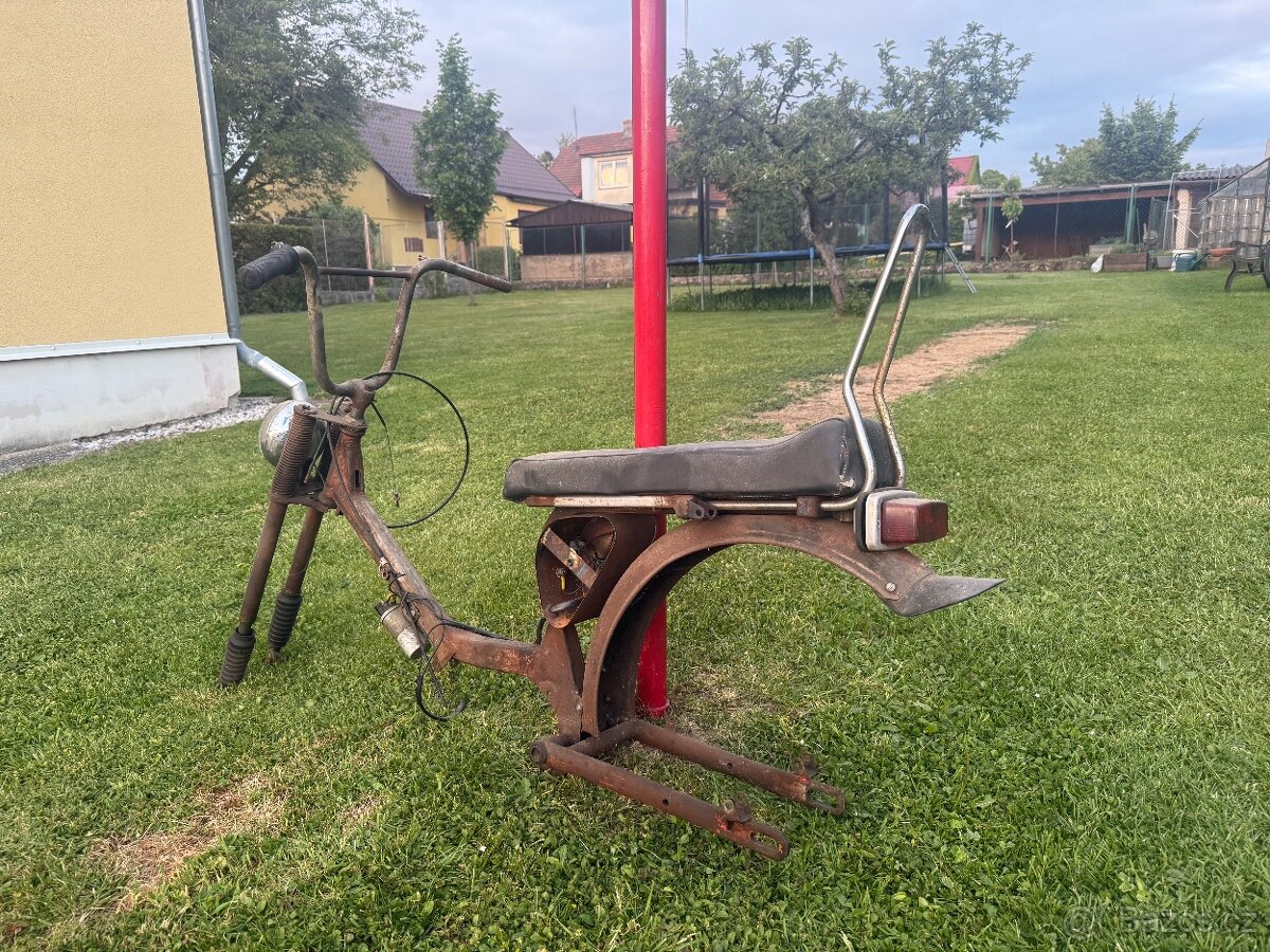 Jawa 50 stavba chopper - 3