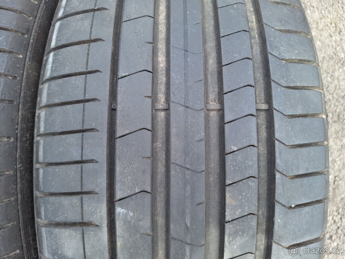 275/35/22 Pirelli Letní 5 mm - 3