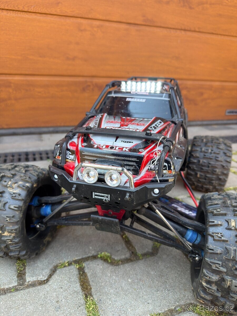 Traxxas Summit 1/8 Brushless - 3