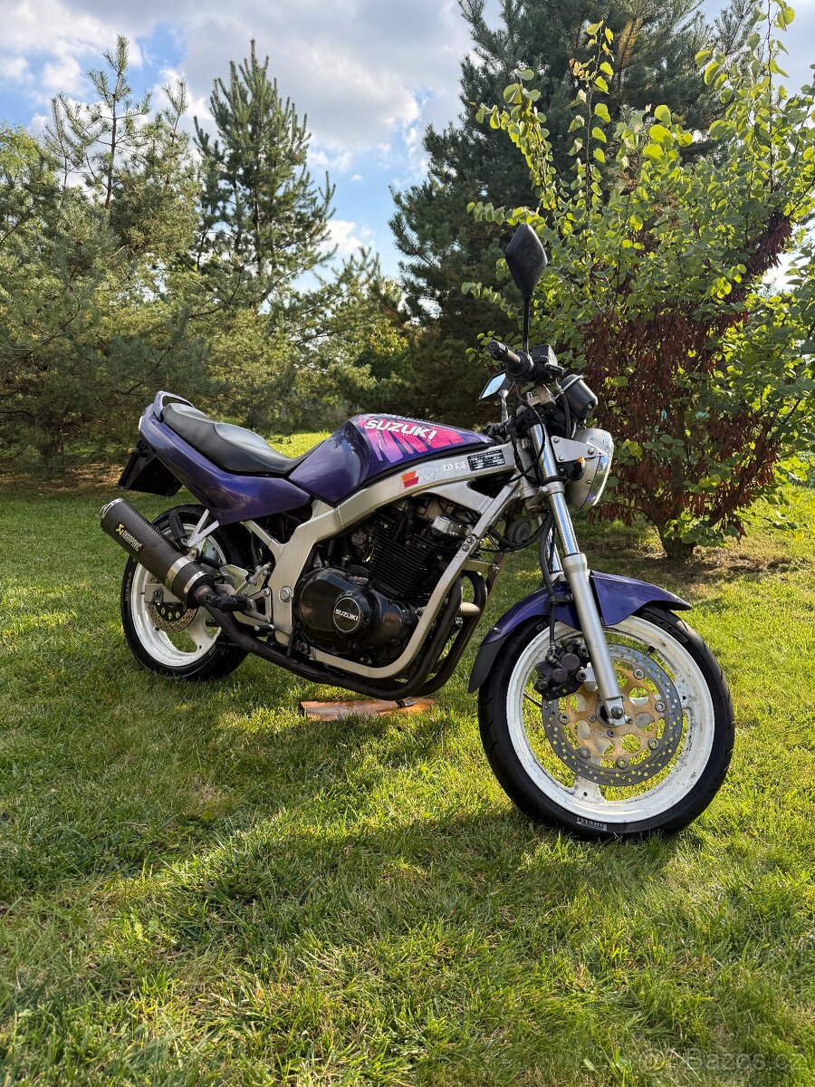 Suzuki GS500E - 3