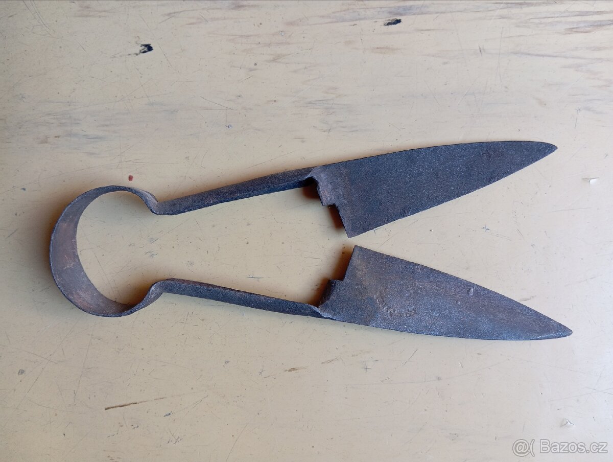 Prodám staré nůžky na stříhání ovcí (ovčí vlny). - 3